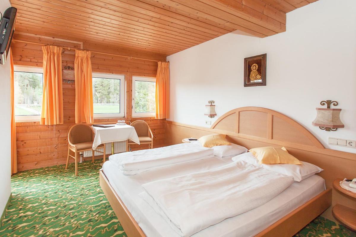 Hotel Lichtenstern โซปราบอลซาโน ภายนอก รูปภาพ