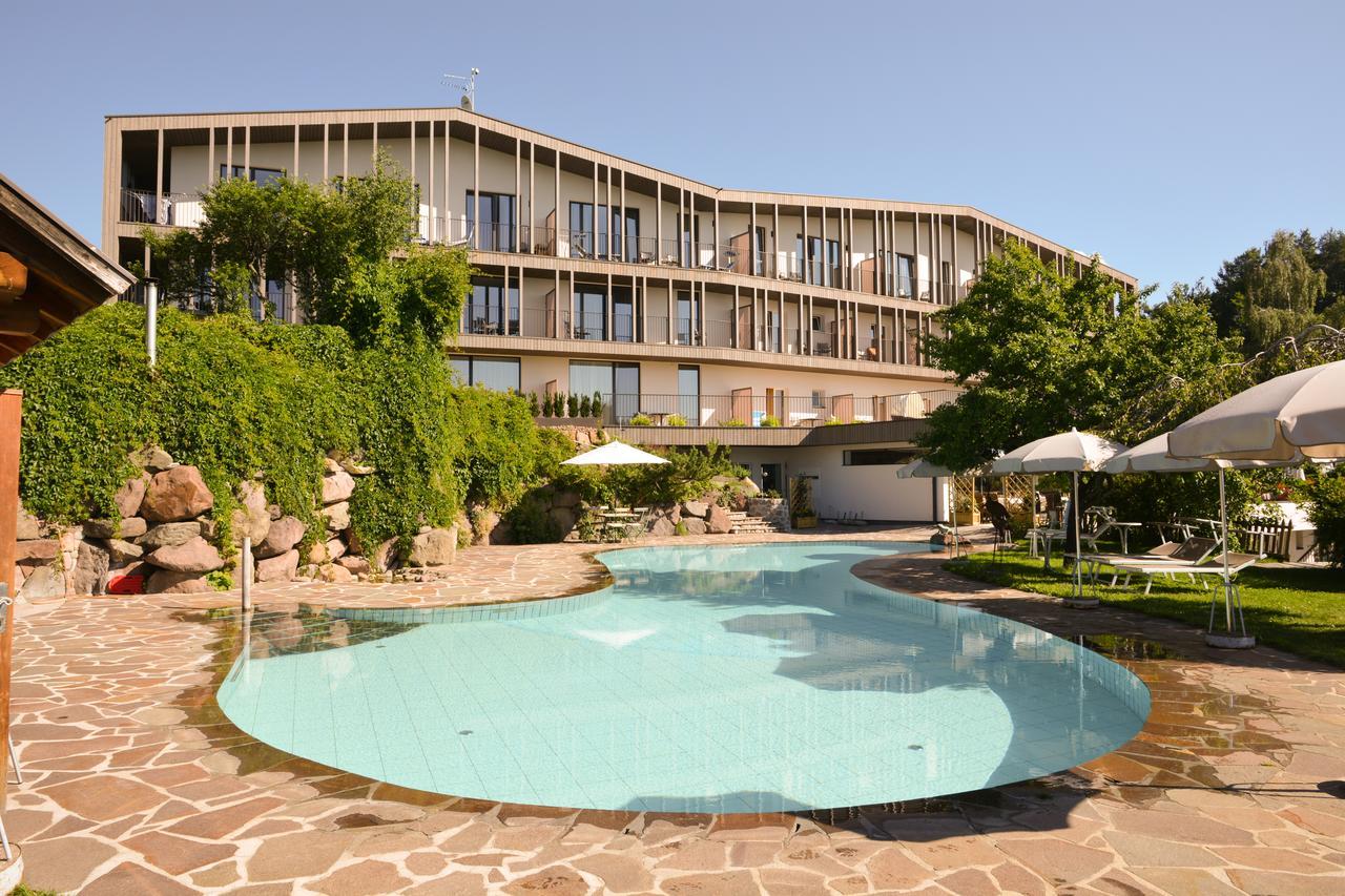 Hotel Lichtenstern โซปราบอลซาโน ภายนอก รูปภาพ